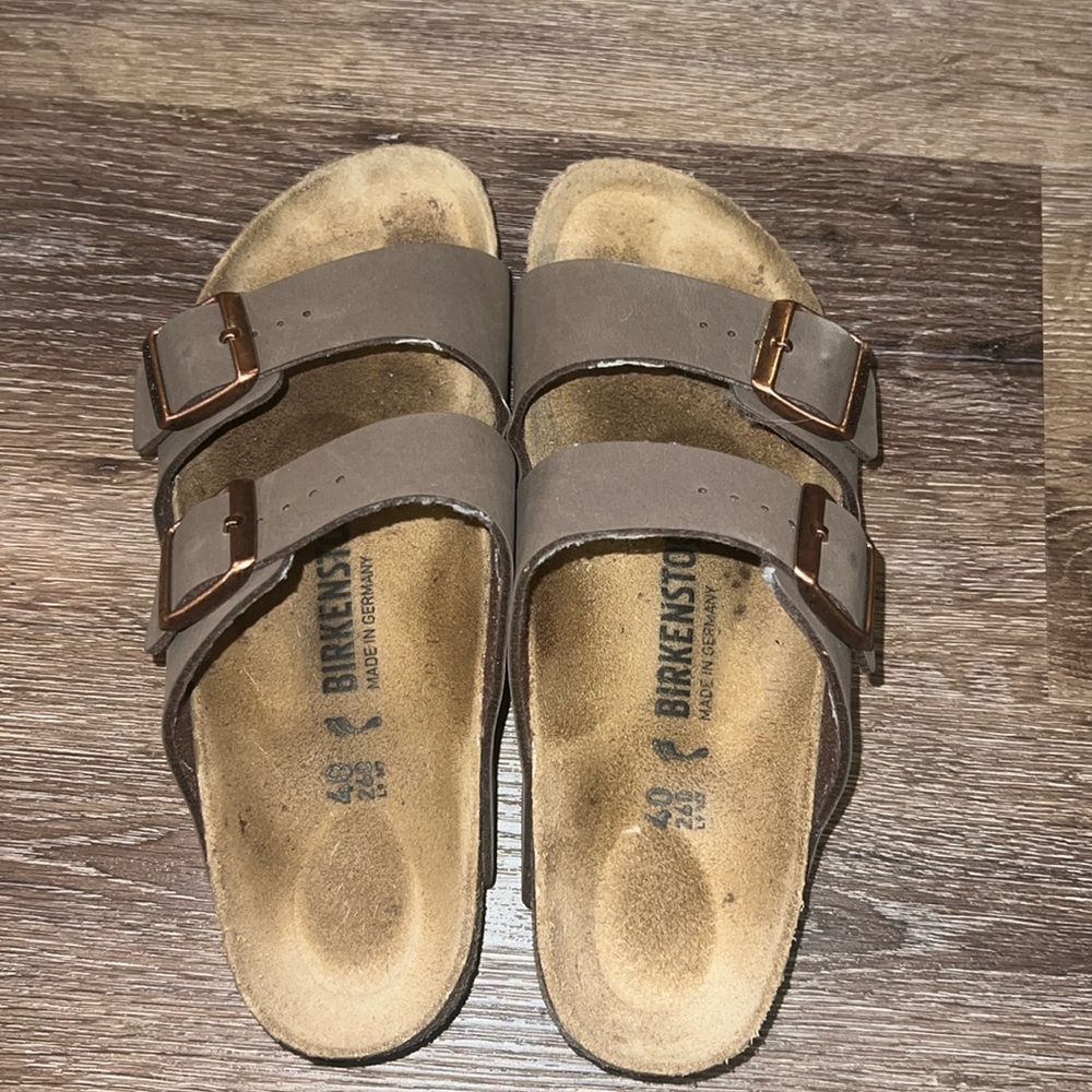 Women’s Birkenstock Sandals (mocha Size 9)